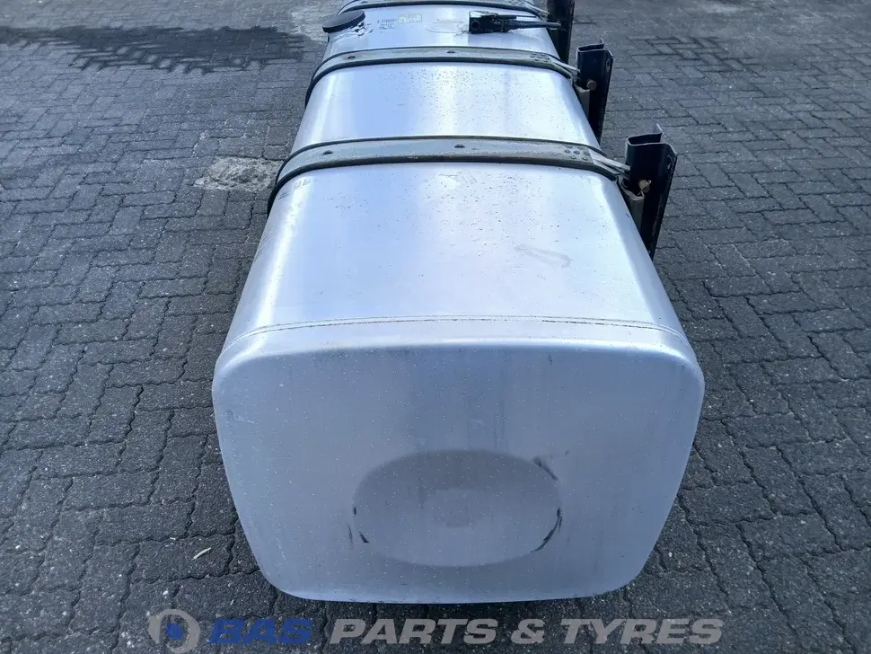Réservoir carburant MAN 780 Liter 81122016776 Réservoir carburant MAN 780 Liter 81122016776