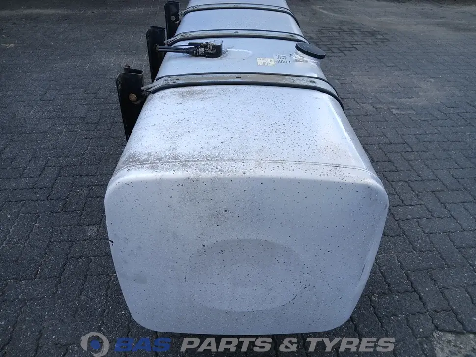 Réservoir carburant MAN 780 Liter 81122016776 Réservoir carburant MAN 780 Liter 81122016776