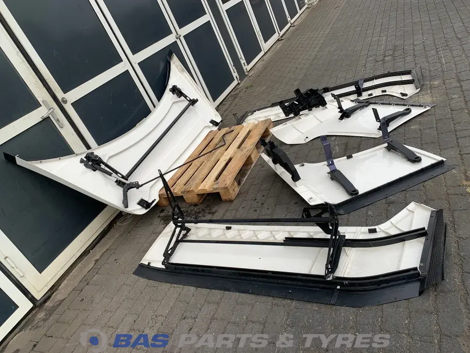 Kit de becquet Scania R-Serie CR-20 Highline L3H3 Kit de becquet Scania R-Serie CR-20 Highline L3H3