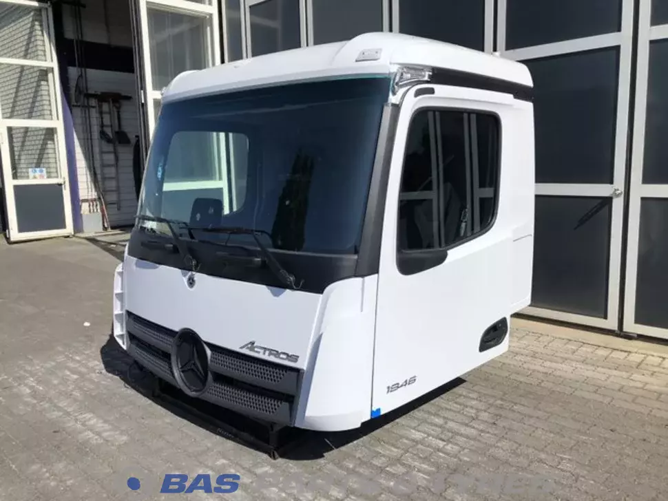Mercedes Actros MP5 ClassicSpace M-cab L1EH1 A 000 600 01 01 Mercedes Actros MP5 ClassicSpace M-cab L1EH1 A 000 600 01 01