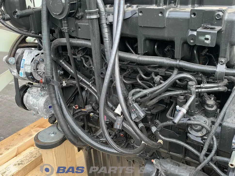 Engine Doosan DL08-MFE00 Engine Doosan DL08-MFE00