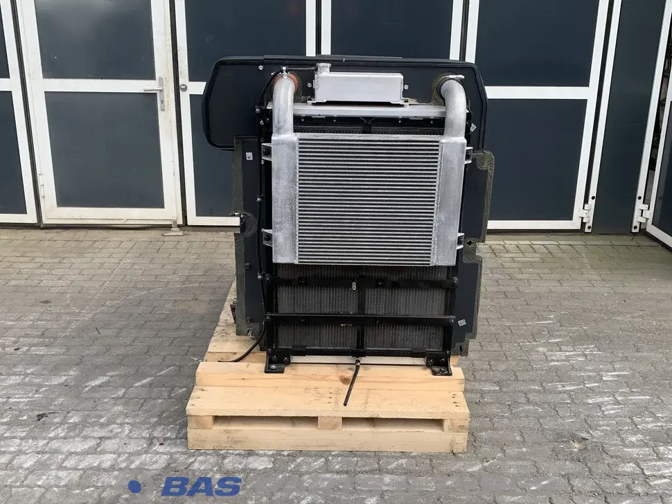 Engine Doosan DL08-MFE00 Engine Doosan DL08-MFE00