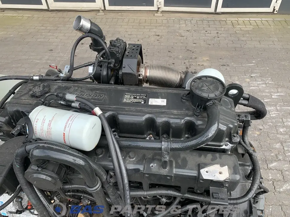 Engine Doosan DL08-MFE00 Engine Doosan DL08-MFE00