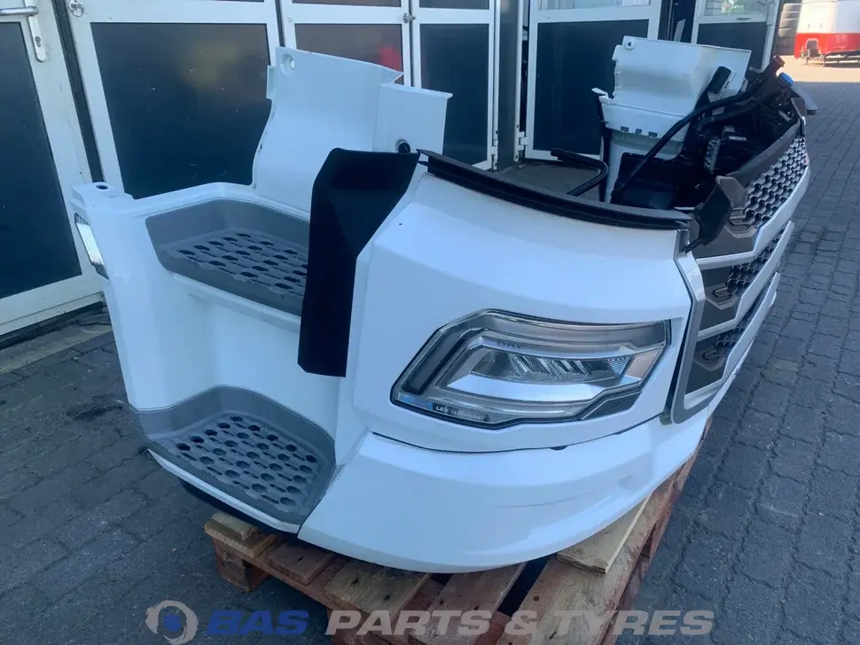 Parachoque DAF XG 2313584 Parachoque DAF XG 2313584