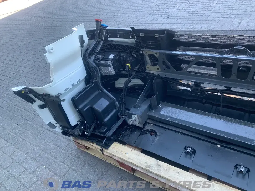 Parachoque DAF XG 2313584 Parachoque DAF XG 2313584