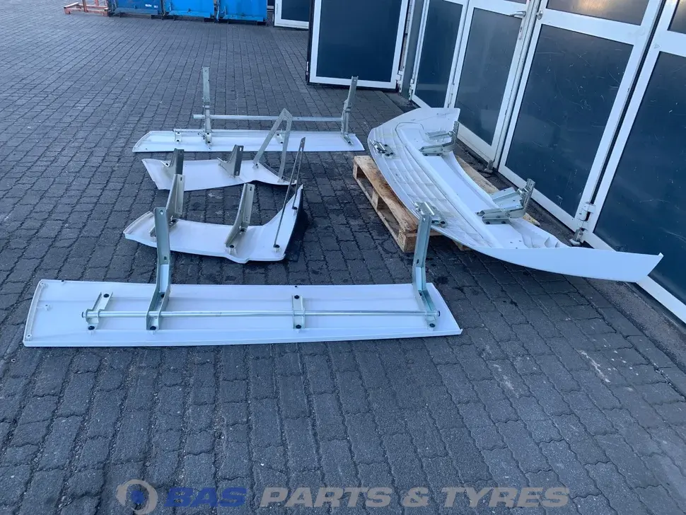 Kit de becquet DAF XF G2 Sleeper High Cab L2H2 2302933 Kit de becquet DAF XF G2 Sleeper High Cab L2H2 2302933