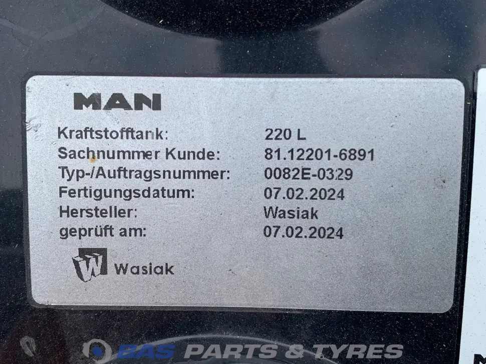 Réservoir carburant MAN 220 Liter 81122015551 Réservoir carburant MAN 220 Liter 81122015551