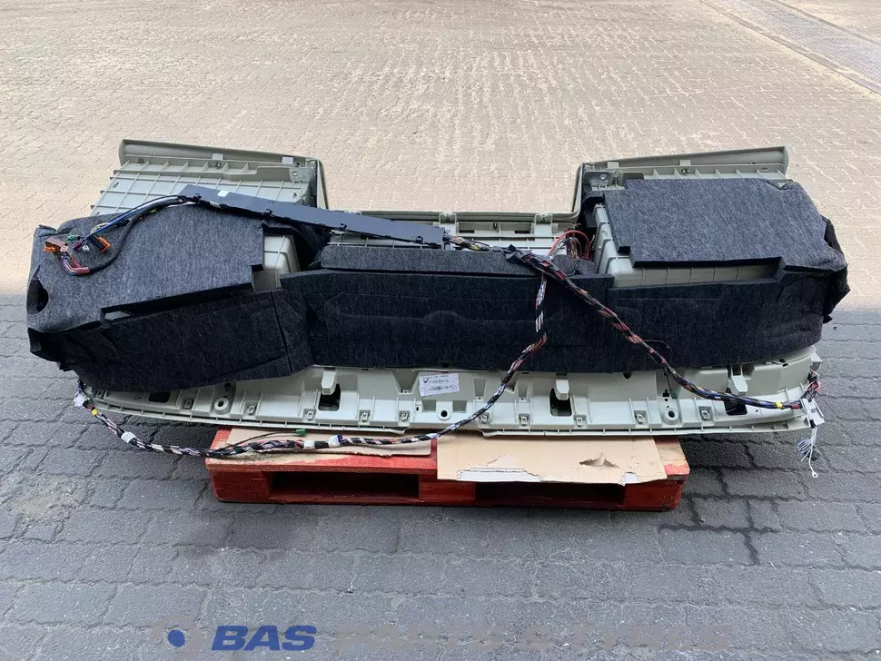 Storage space Volvo 84432691 Storage space Volvo 84432691
