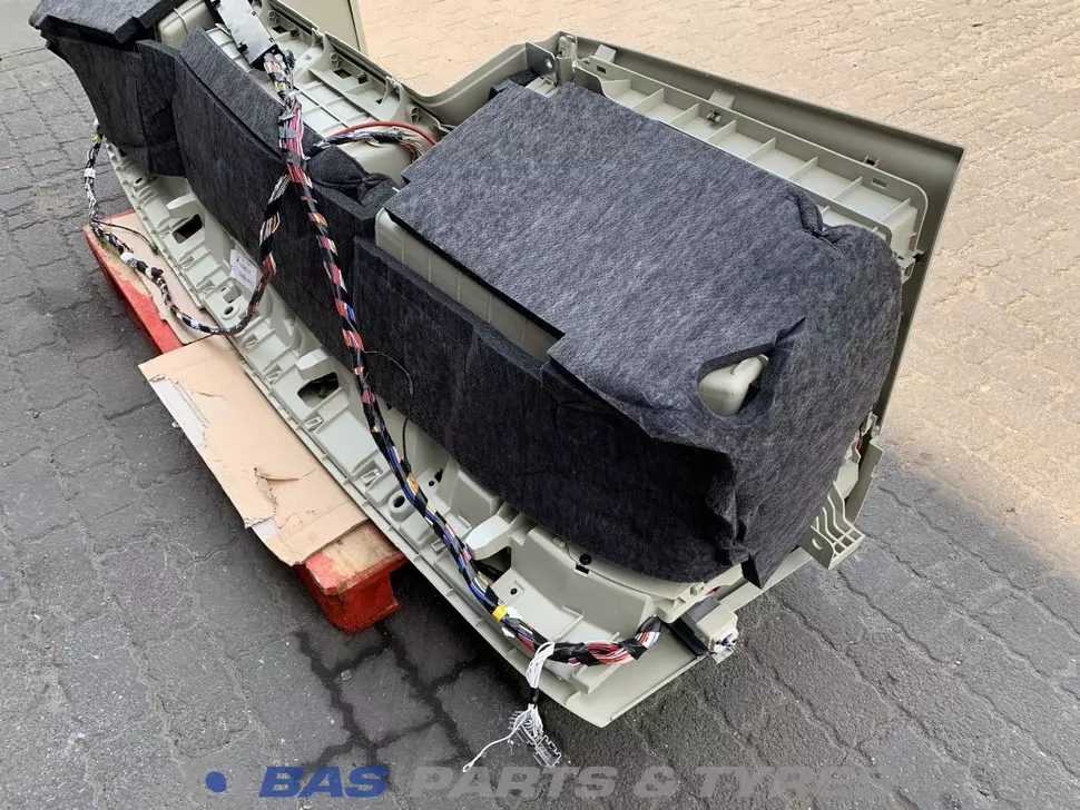 Storage space Volvo 84432691 Storage space Volvo 84432691