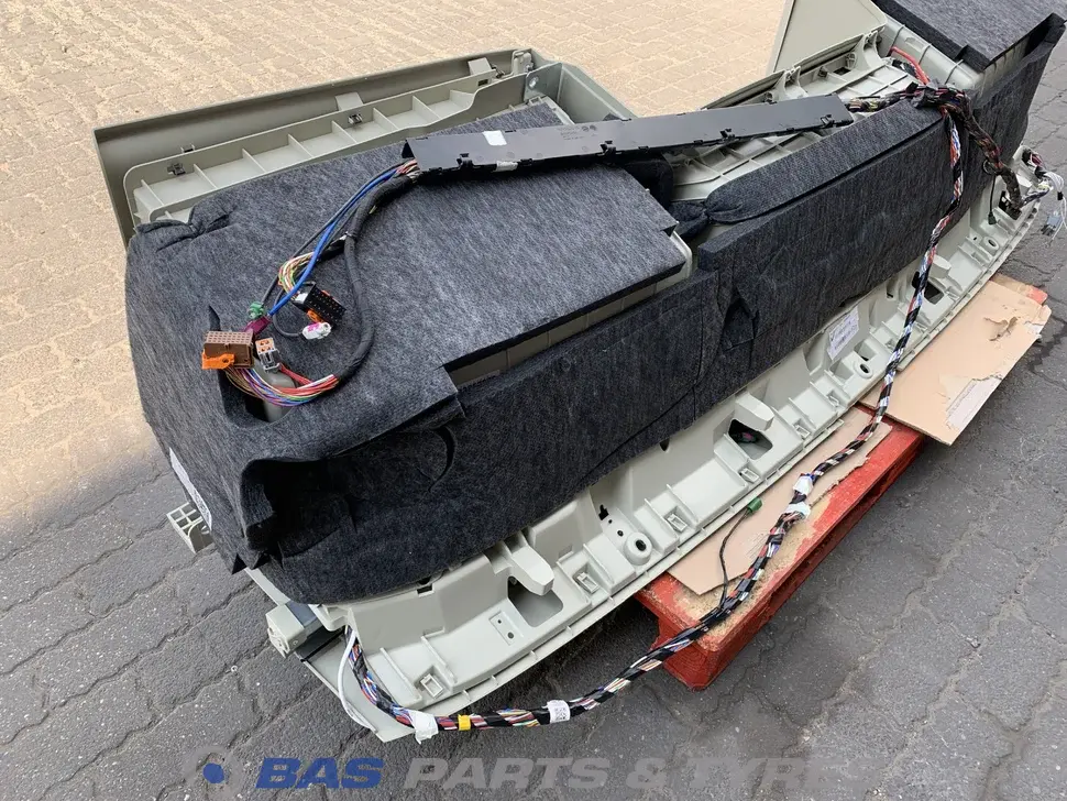 Storage space Volvo 84432691 Storage space Volvo 84432691