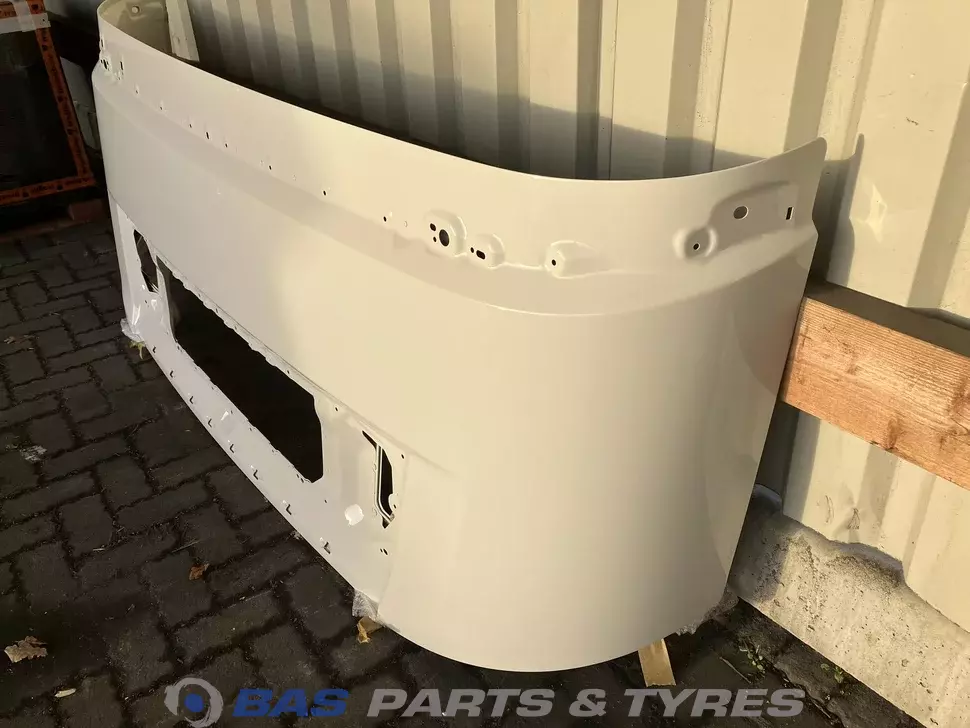 Front cover Volvo FH4B 78602436 Front cover Volvo FH4B 78602436