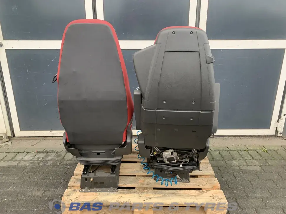 Stoelen set Volvo 84160057 Stoelen set Volvo 84160057