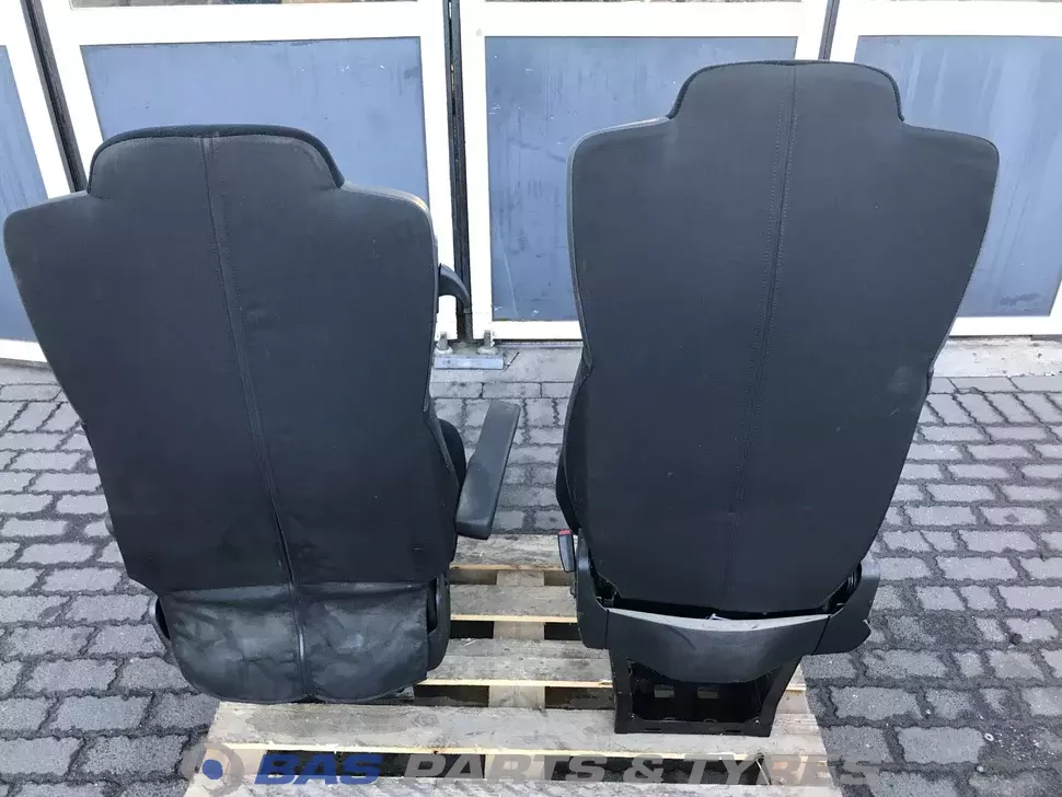 طقم مقاعد Mercedes A 960 910 37 03 طقم مقاعد Mercedes A 960 910 37 03