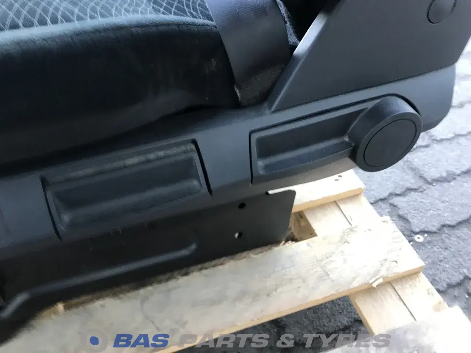 طقم مقاعد Mercedes A 960 910 37 03 طقم مقاعد Mercedes A 960 910 37 03