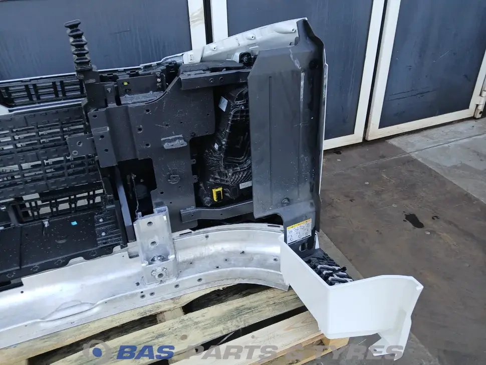 Parachoque Volvo FH4B 78670304 Parachoque Volvo FH4B 78670304